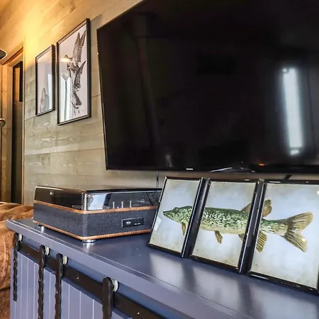 Hausbót U Rybára A Kačky Nyaraló *