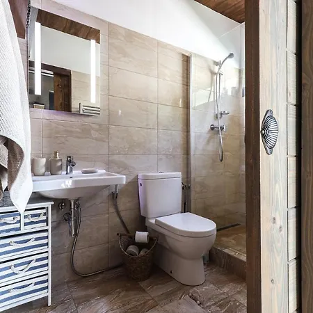 Hausbot U Rybara A Kacky