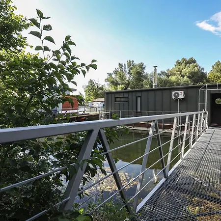 Hausbot U Rybara A Kacky Semesterbostad *