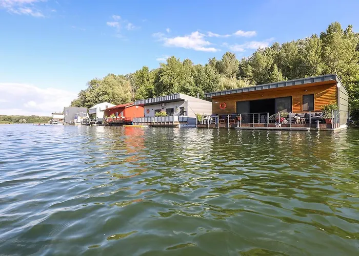 Hausbot U Rybara A Kacky Tatil Evi *