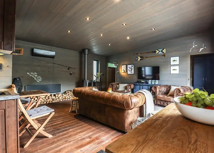 Hausbot U Rybara A Kacky Tatil Evi *