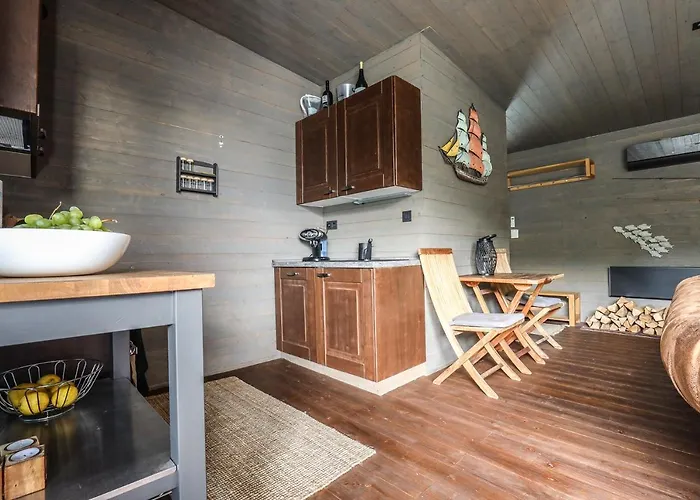 Hausbot U Rybara A Kacky Tatil Evi